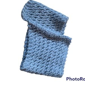 🧶🧶 HAND KNIT NECK WARMER. COZY, WARM AND COMFY. MAKES A GREAT GIFT!!